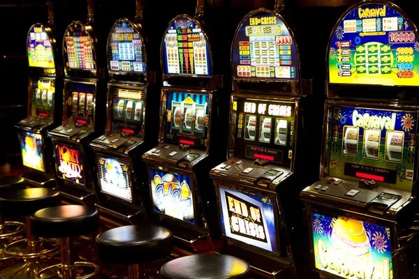 Lightning Roulette studio on exo123 login with live dealer and HD multi-camera feed